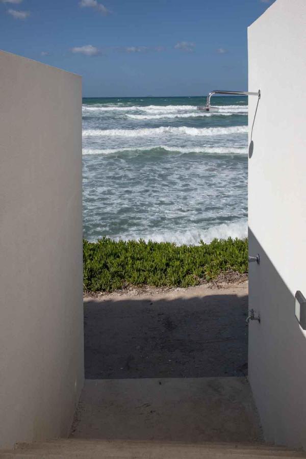 Wave, An Idyllic Seafront Suite By Nirousuites Kokkini Hani Exterior foto